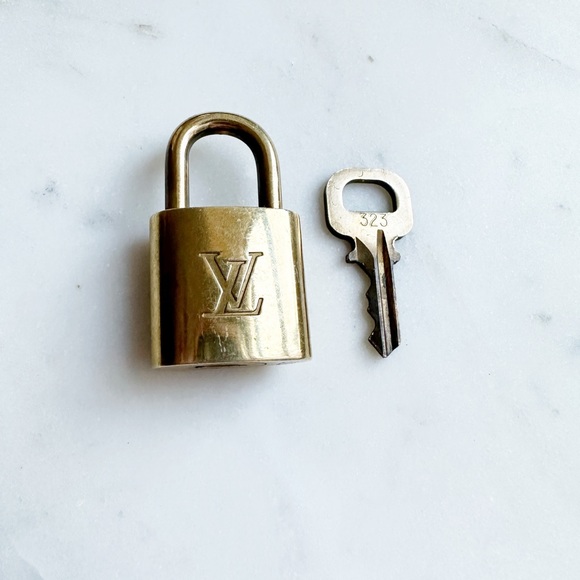 Louis Vuitton Lock & Key #323 - Picture 2 of 7